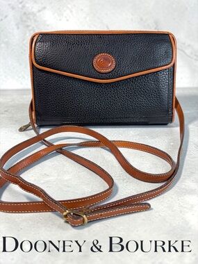 Vintage 90's Zip Dooney & Bourke Black/Tan Leather Crossbody Wallet Made In USA